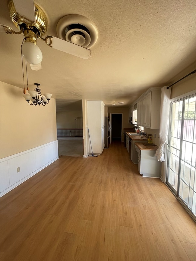 Photo - 302 E Harriet Ave