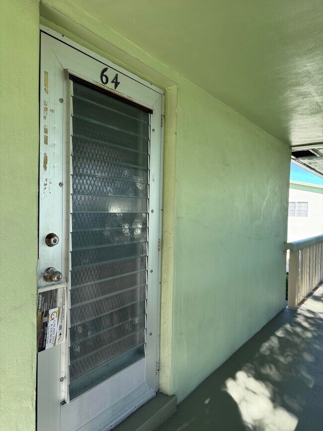 Photo - 64 Norwich I