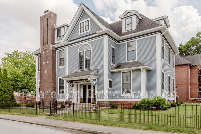 Photo - 101 E 14th St