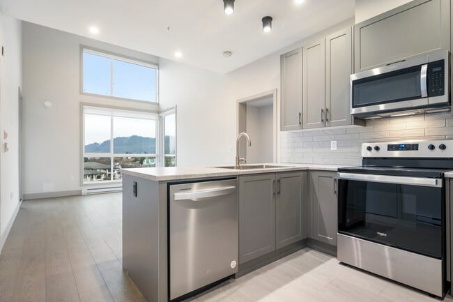 Building Photo - 45547-45547 Knight Rd