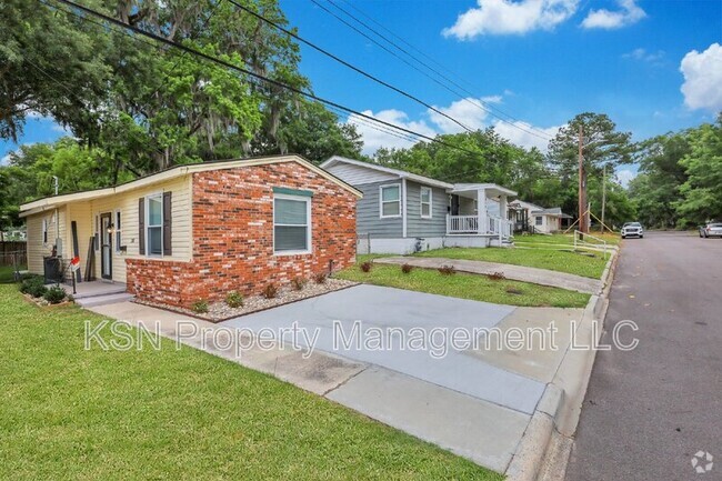 Building Photo - 2010 Vermont Ave Rental