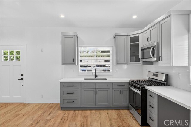 Photo - 14732 Gilmore St Unidad 1