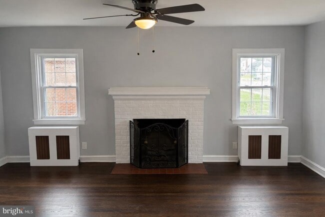 Photo - 203 Commonwealth Ave