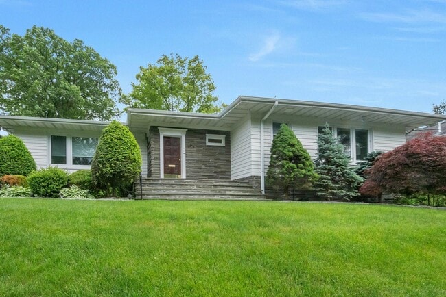 Photo - 136 Fox Meadow Rd Casa