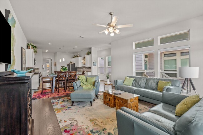 Photo - 715 Bayshore Dr