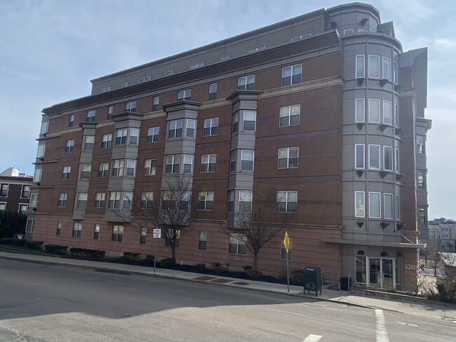 Building Photo - 120 Mountfort St Unit 502