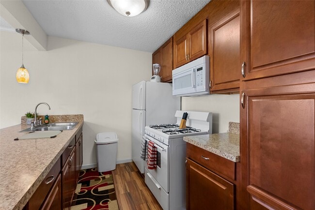 Photo - 4727 W Alabama St Unit 214