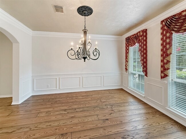 Photo - 110 W Lansdowne Cir