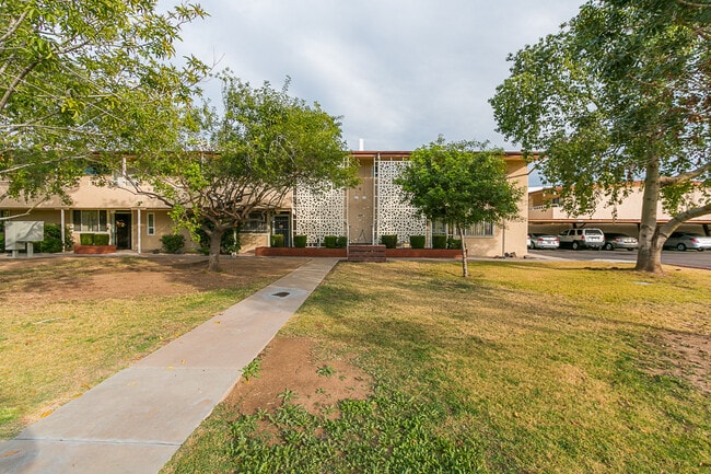 Photo - 6109 N 12th St