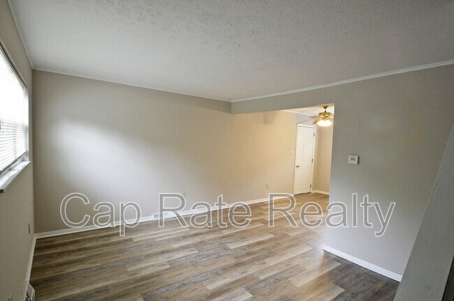 1226 Parkview Dr