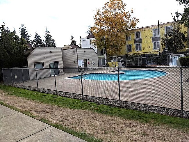 Photo - 14630 NE 32nd St