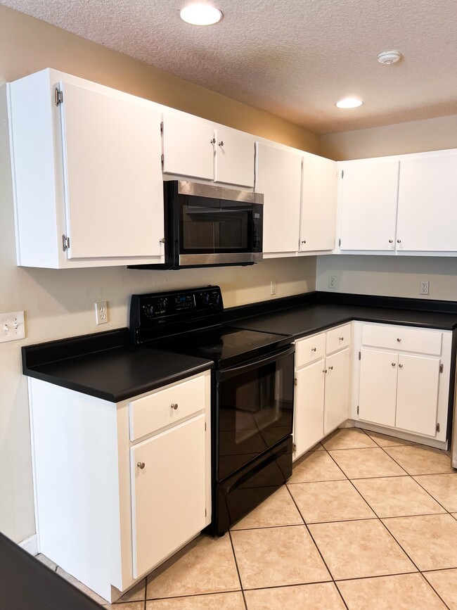 Photo - 252 Windridge Dr