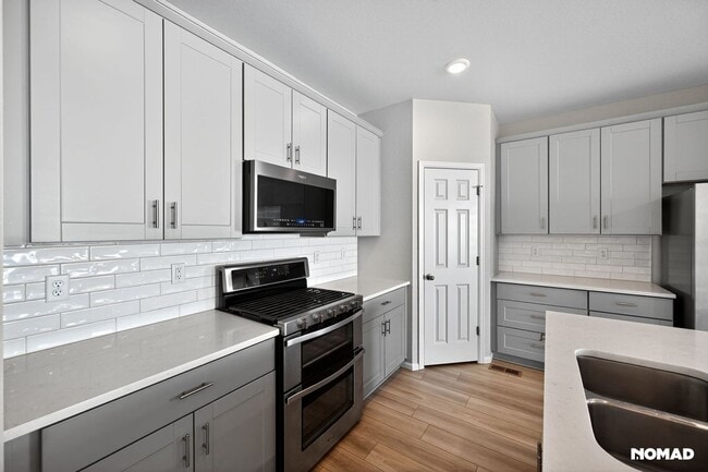 Photo - 2785 Black Hawk Pl