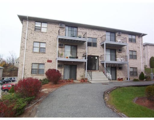 Photo - 22 Kenmar Dr Townhome