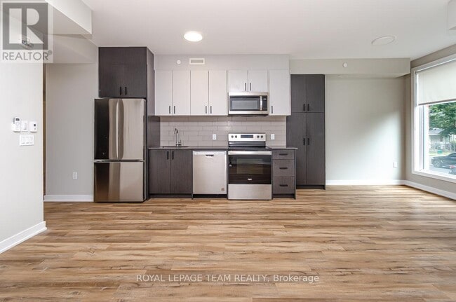 Photo - 1291 Summerville Ave Unit 204