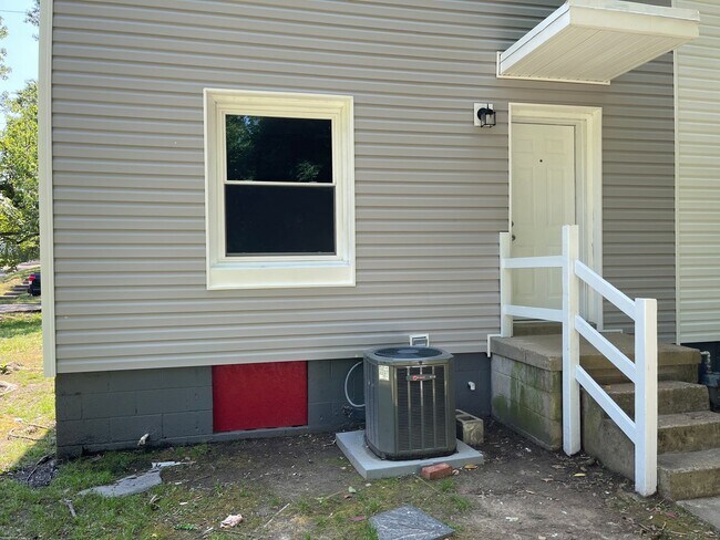 Photo - 1104 S Lombardy St Unidad A