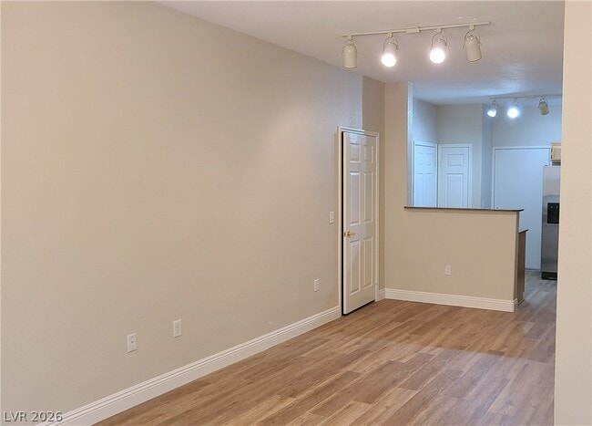 Photo - 9975 Peace Way Unidad 1021