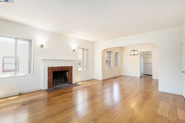 Photo - 426 Talbot Ave