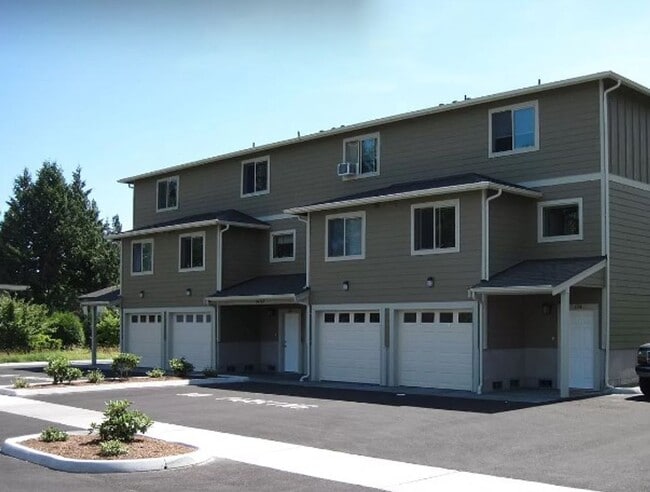 Building Photo - 5702 Bass Dr