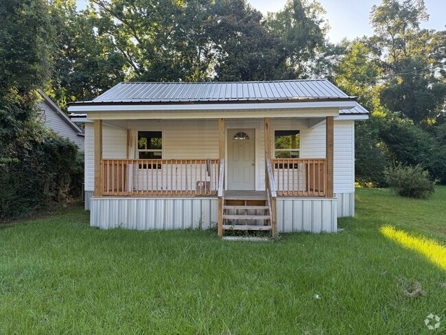 Building Photo - Nice 2 Bed 1 Bath Rental