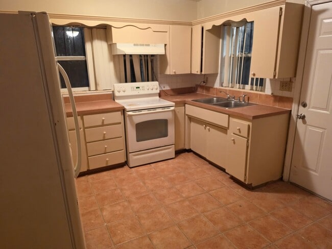 1808 Sammonds Rd