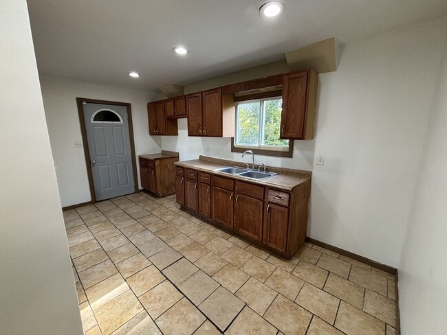 Photo - 5225 W 4th Ave