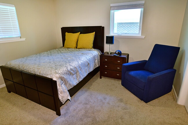 Photo - 37 Glenmere Dr