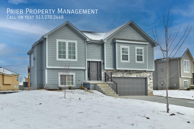 Building Photo - 31482 W 171st St