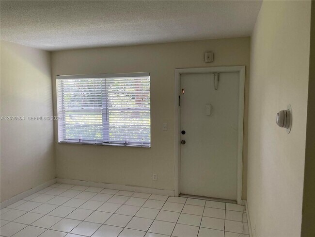 Photo - 1450 Atlantic Shores Blvd Unit 109