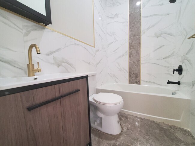 Photo - 141 Monticello Ave Unit 5