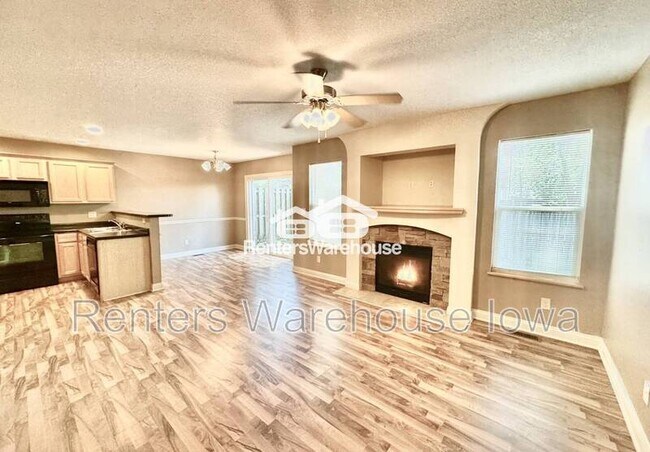 Photo - 2004 63rd St