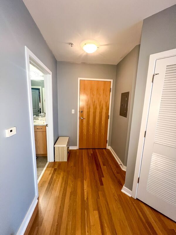 Building Photo - 400 Peachtree St Unit 2514 Rental