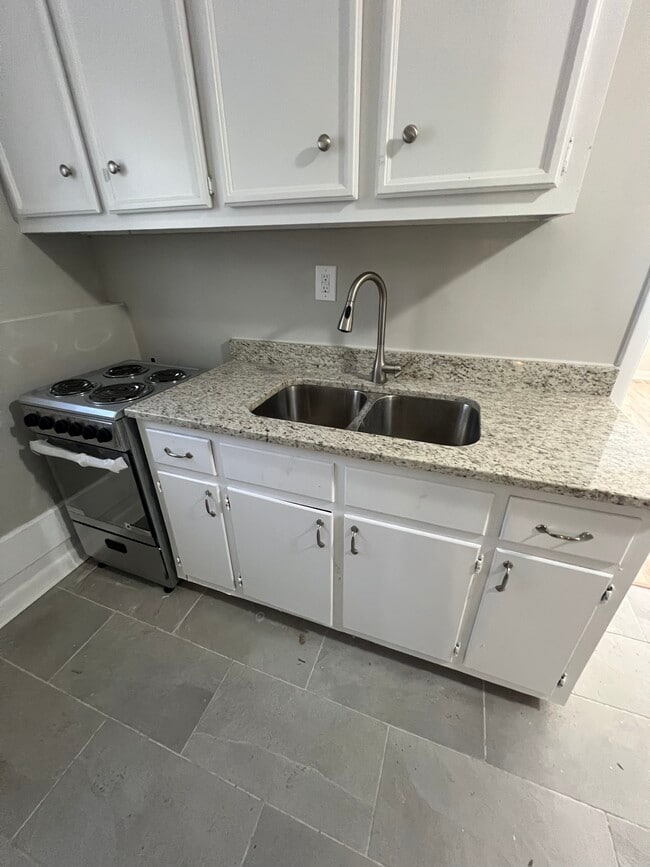 Photo - 323 Sally Dr