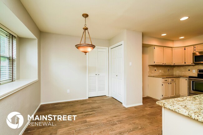 1617 Palisades Dr