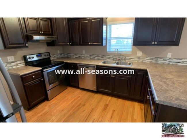 Photo - Remodeled bungalow located close to downtown!