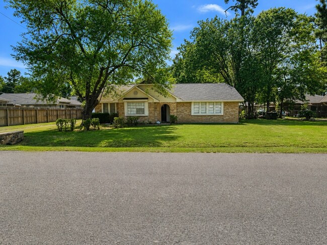 Building Photo - 24207 Shellbrook Dr