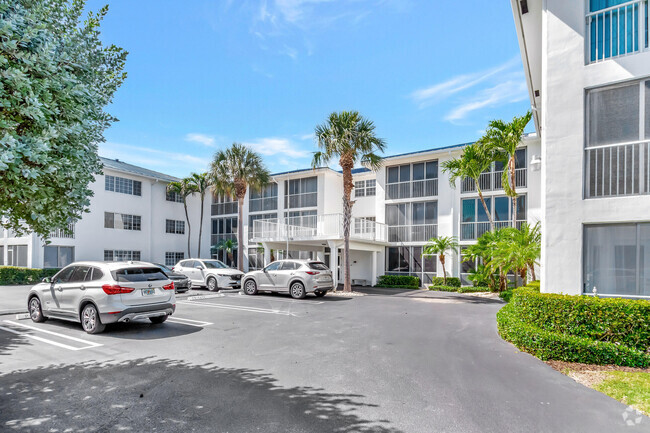 Building Photo - 1700 S Ocean Blvd Unit Apt 6