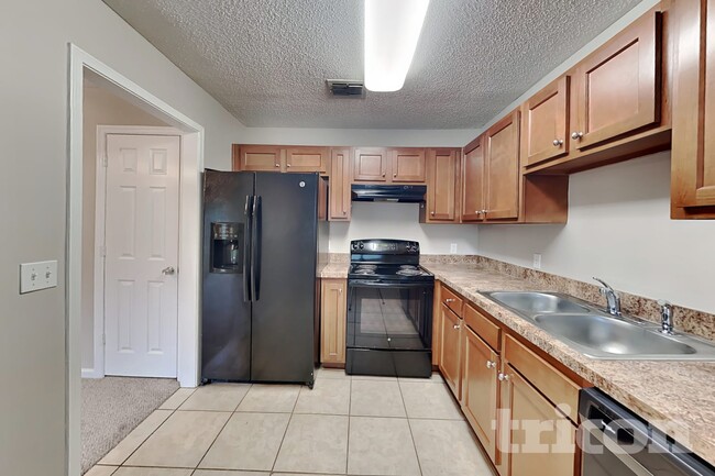 1351 Trotters Walk Way