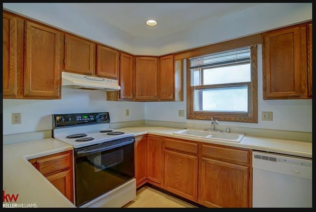 Photo - 13 Westover Ct