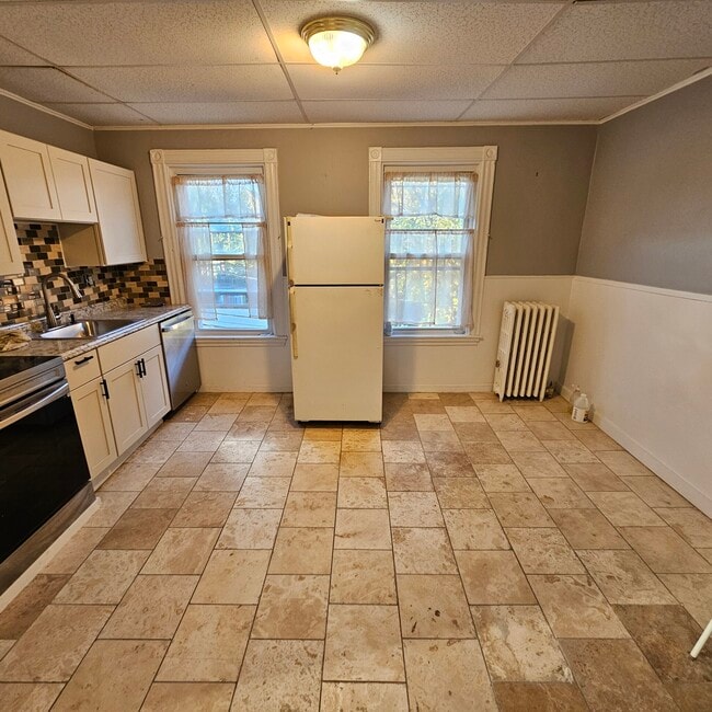 Building Photo - 14 Smythe St Unit 3