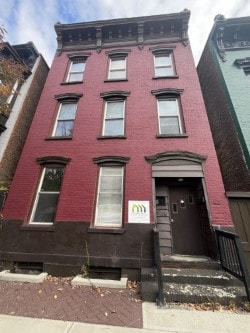 Building Photo - 298 3rd St Unit APT 1