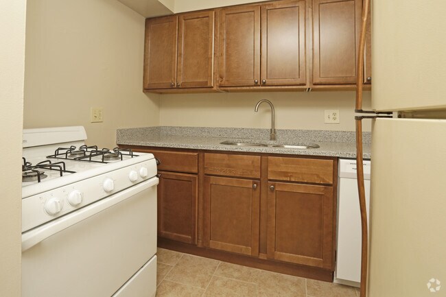 1BR, 1BA - 650 SF