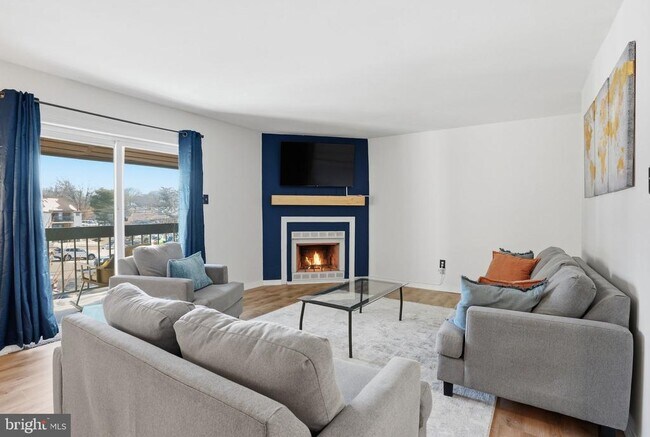 Photo - 3750 Clarendon Ave Unit 44