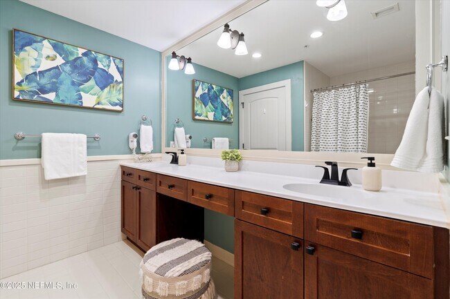 Photo - 955 Registry Blvd