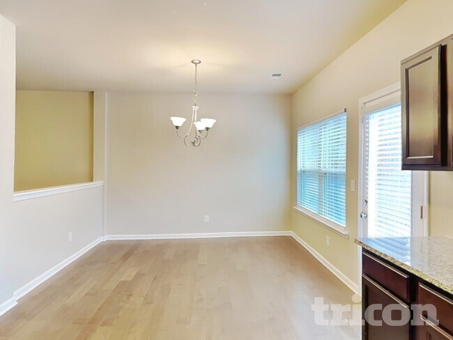 Photo - 3983 Sitka Dr