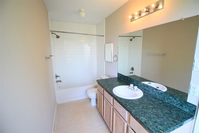 Photo - 2117 Whittier Dr
