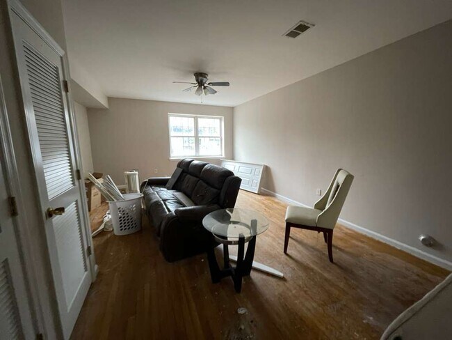 Photo - 488 Communipaw Ave Unidad 1