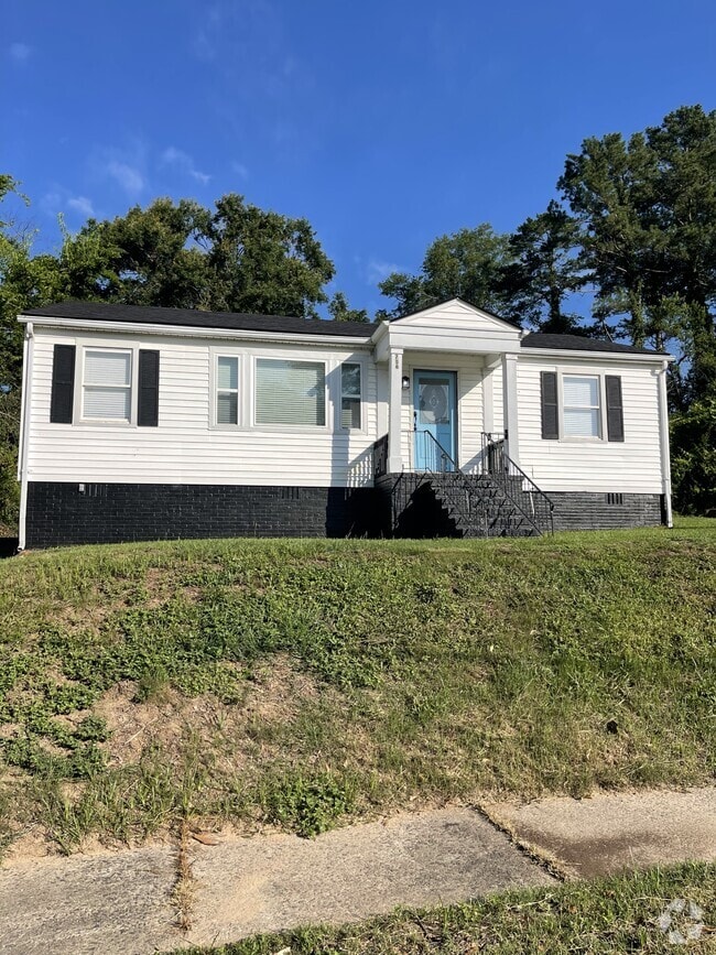 Building Photo - 706 Crestlyn Dr Rental