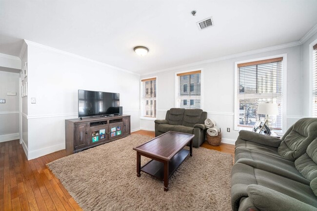 Building Photo - 501 9th St Unit 411 Rental