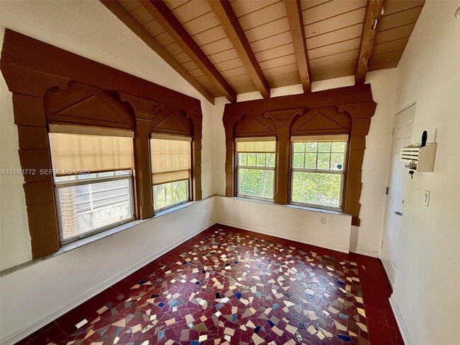 Building Photo - 1528 Drexel Ave Unit B2